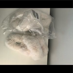 Abercrombie slippers